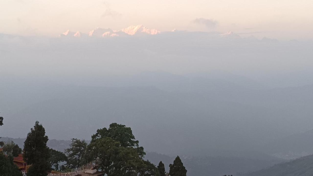 Tashi Delek Home Stay Дарджилинг Экстерьер фото